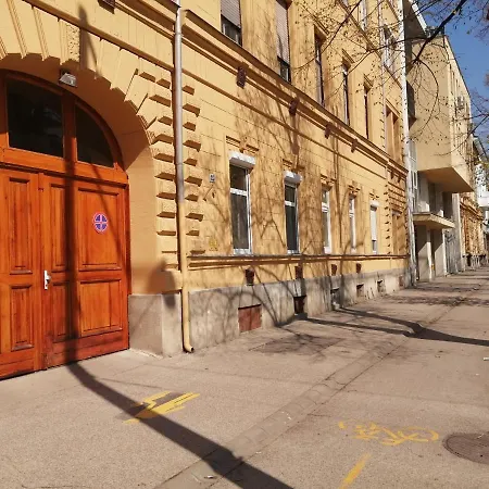 Hanna Apartment